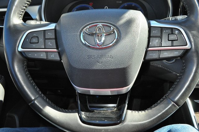 2023 Toyota Highlander Hybrid Platinum photo 31