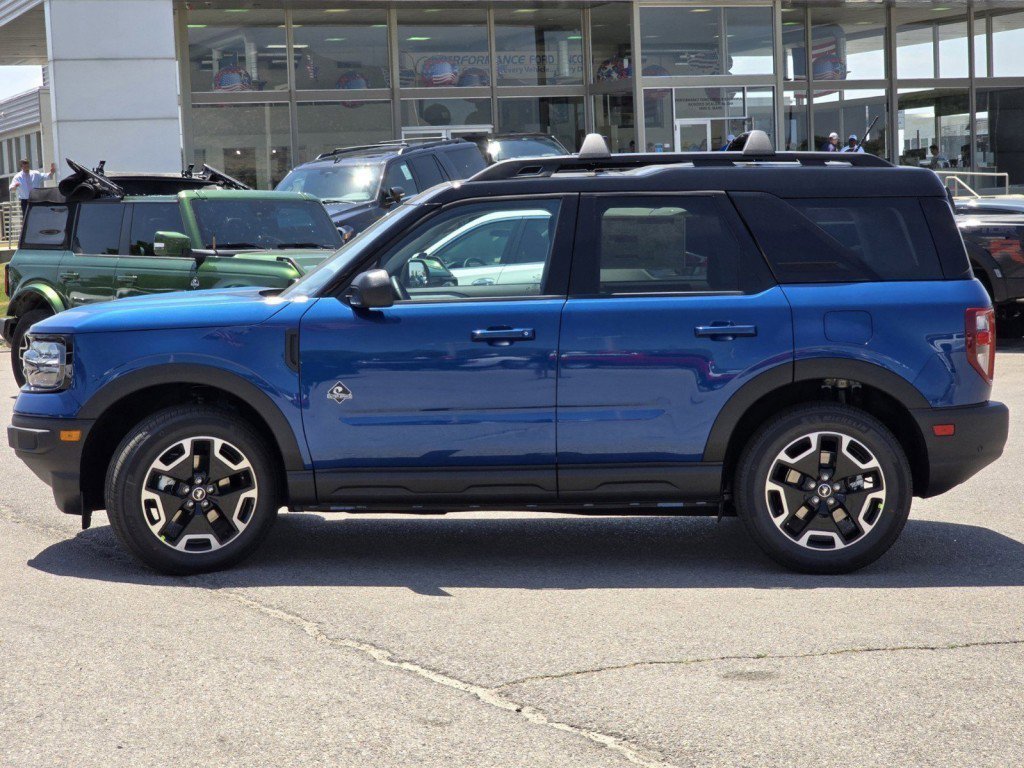2024 Ford Bronco Sport Outer Banks photo 4