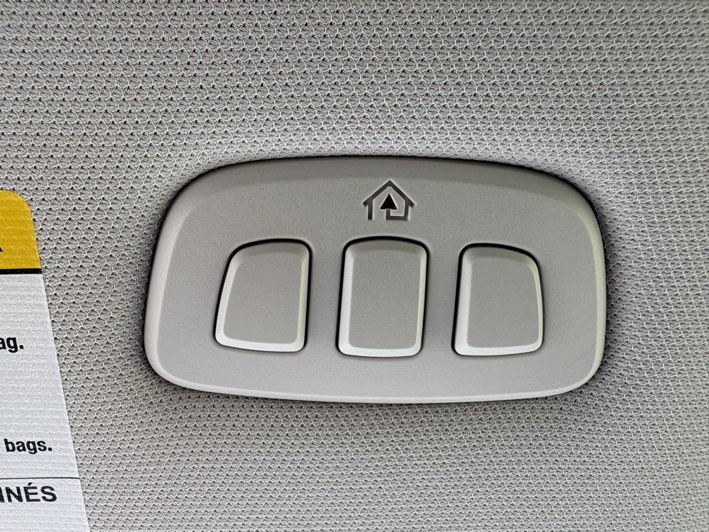 2025 Ford Explorer photo 15