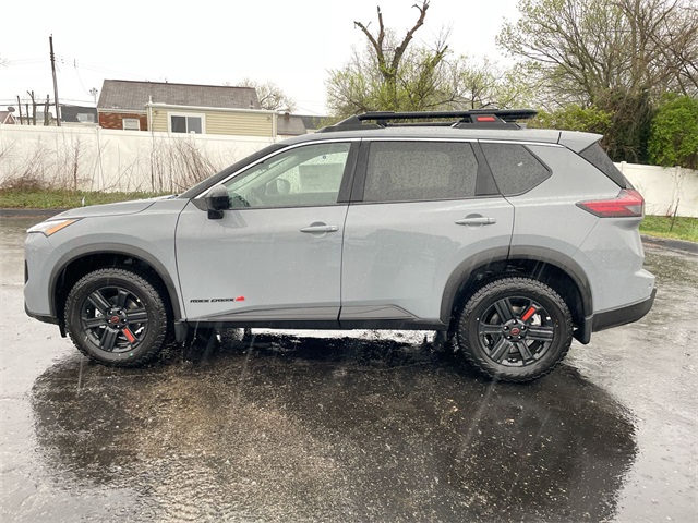 2025 Nissan Rogue SV photo 10