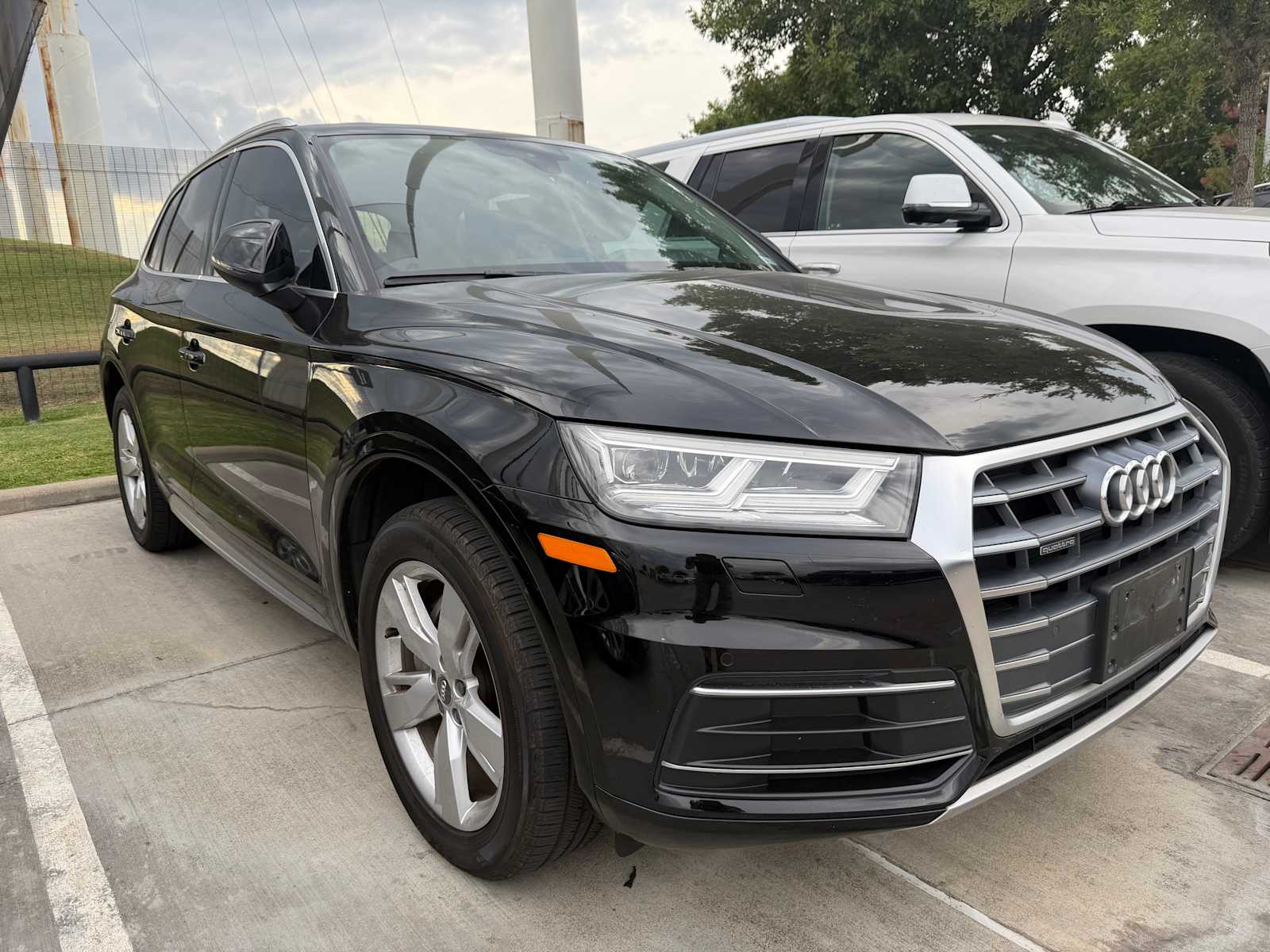 2019 Audi Q5 Premium Plus photo 2