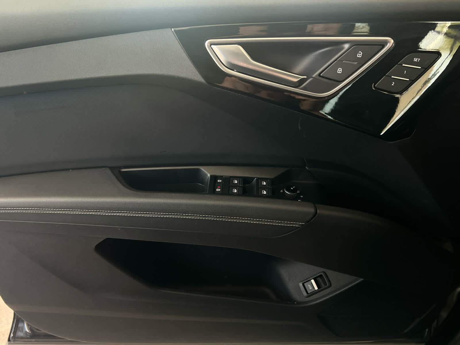 2023 Audi Q4 40 E-tron Premium Plus photo 21