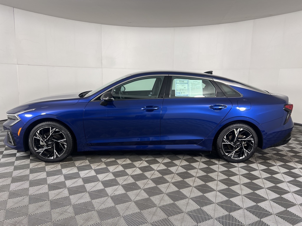 2025 Kia K5 GT-Line photo 4