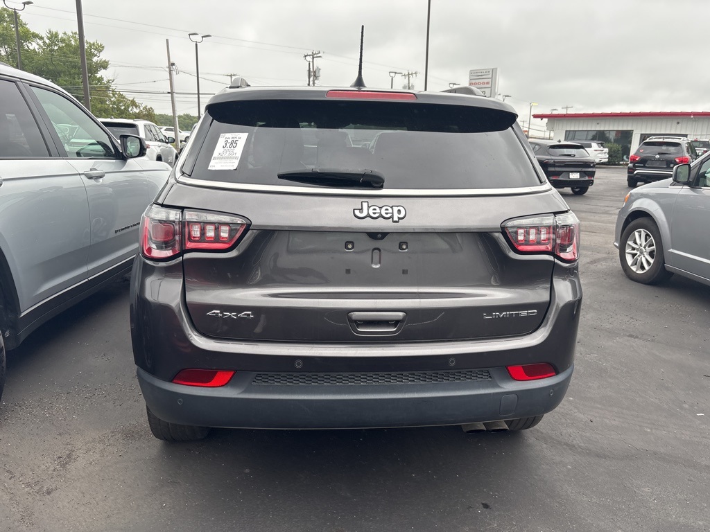 2022 Jeep Compass Limited photo 3