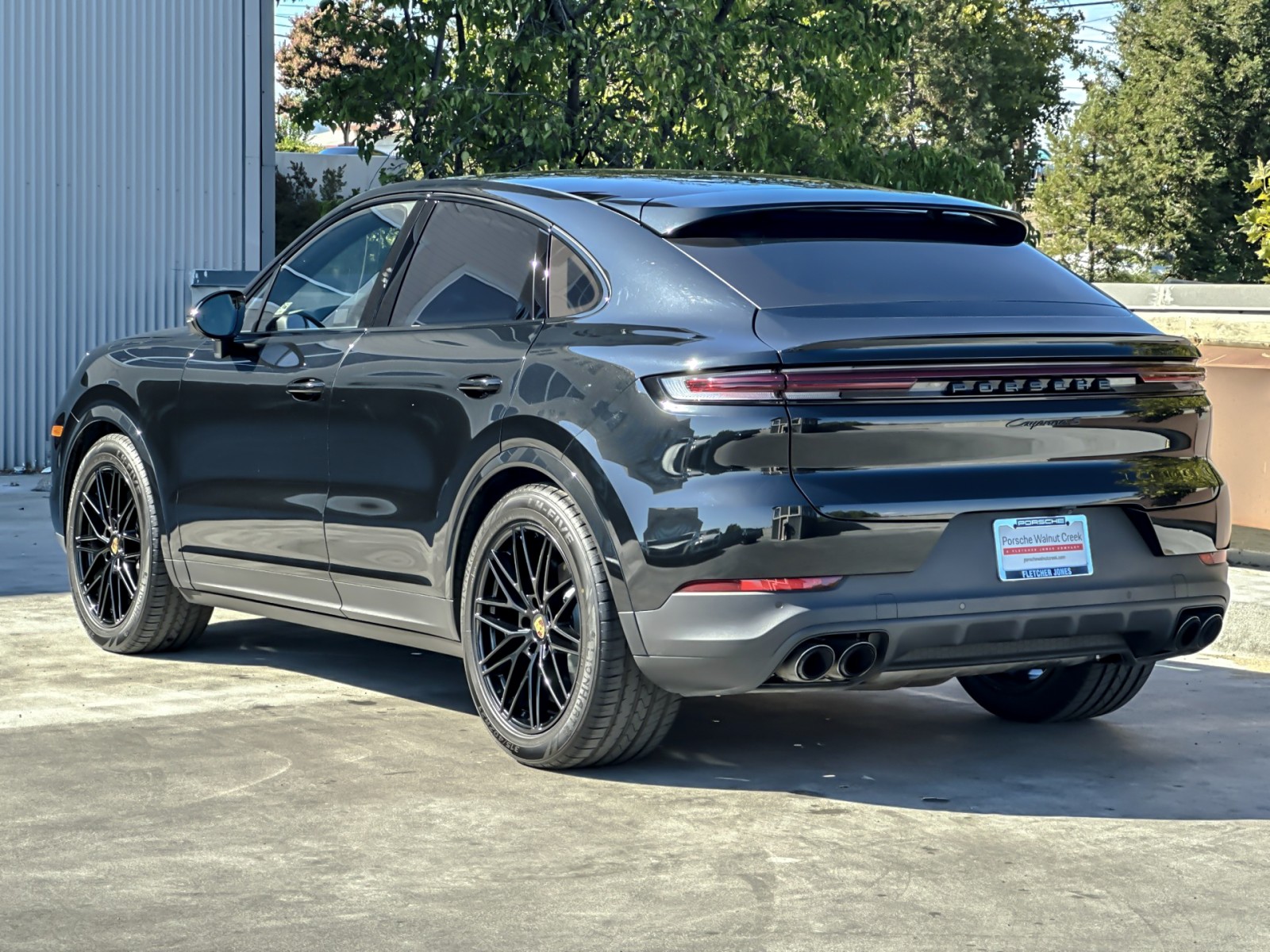2024 Porsche Cayenne S Coupe photo 3