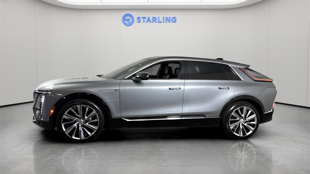 Used 2024 Cadillac LYRIQ Luxury 3 with VIN 1GYKPSRL7RZ136786 for sale in Titusville, FL