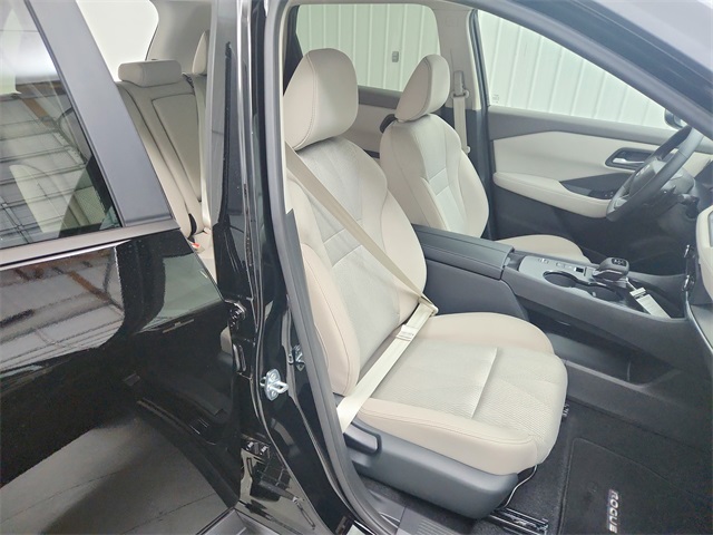 2025 Nissan Rogue SV photo 32