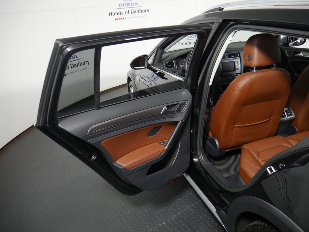 2017 Volkswagen Golf Alltrack TSI S 4Motion photo 8
