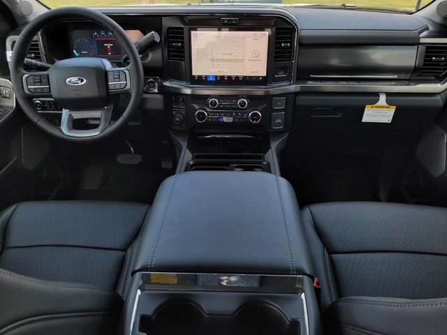 2026 Ford F-350 Lariat photo 4