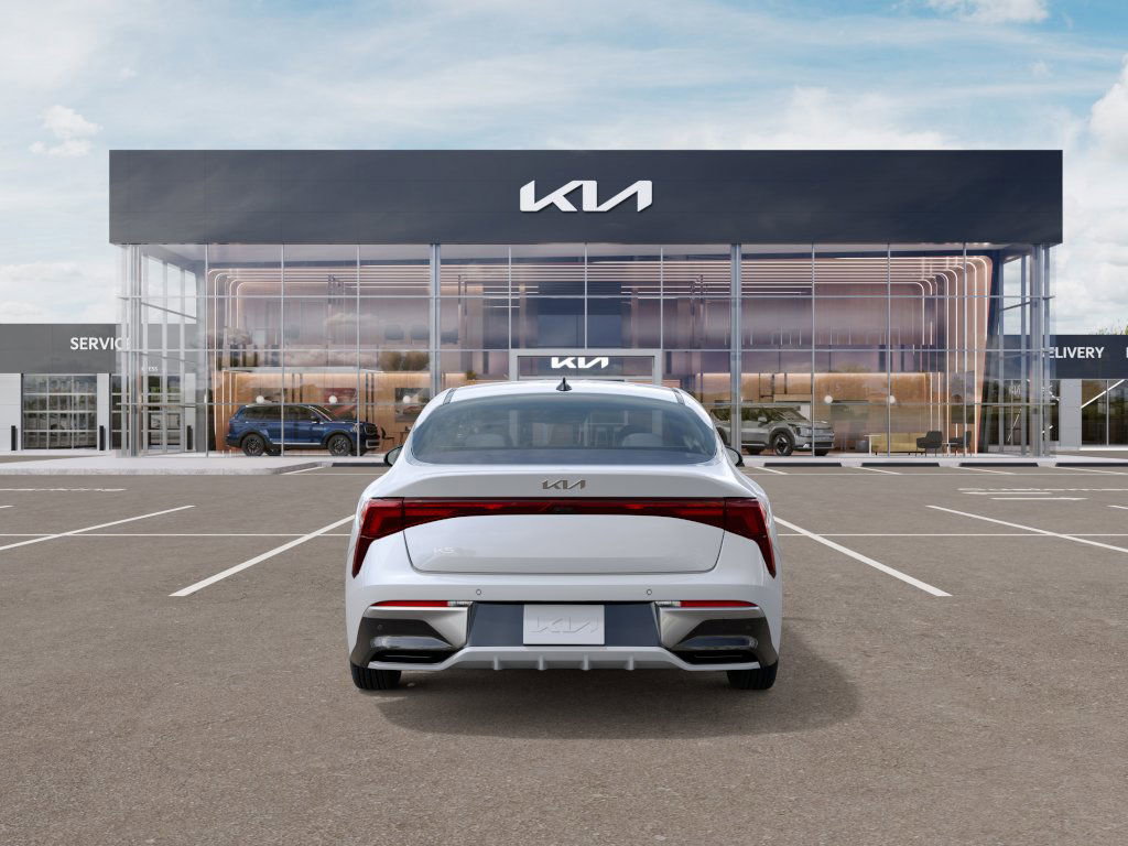2025 Kia K5 LXS photo 4