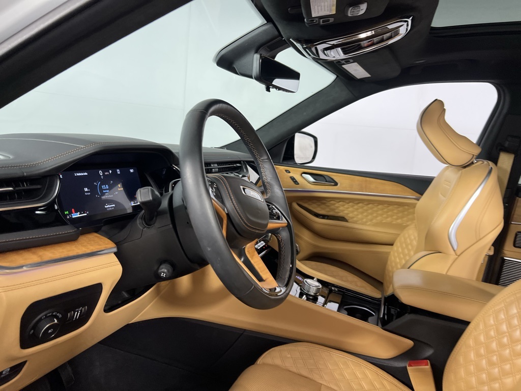 2024 Jeep Grand Cherokee L Summit Reserve photo 22
