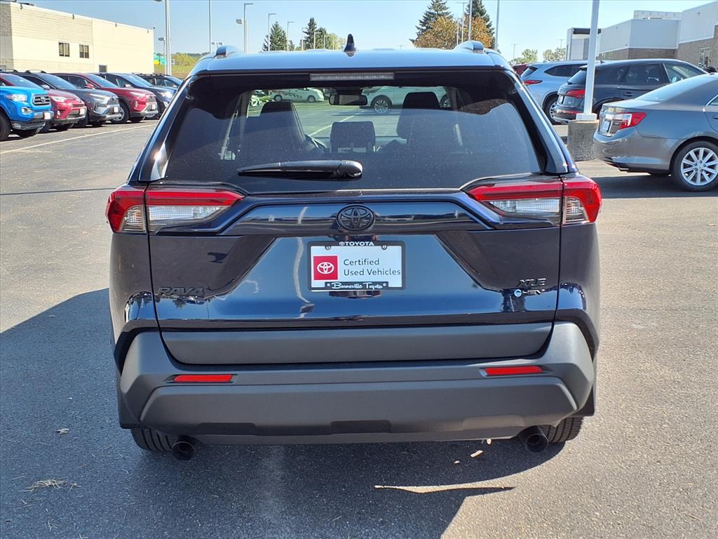 2025 Toyota RAV4 Hybrid XLE Premium photo 4
