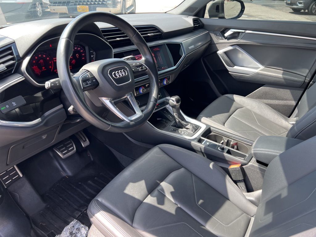 2021 Audi Q3 S line Premium Plus photo 11