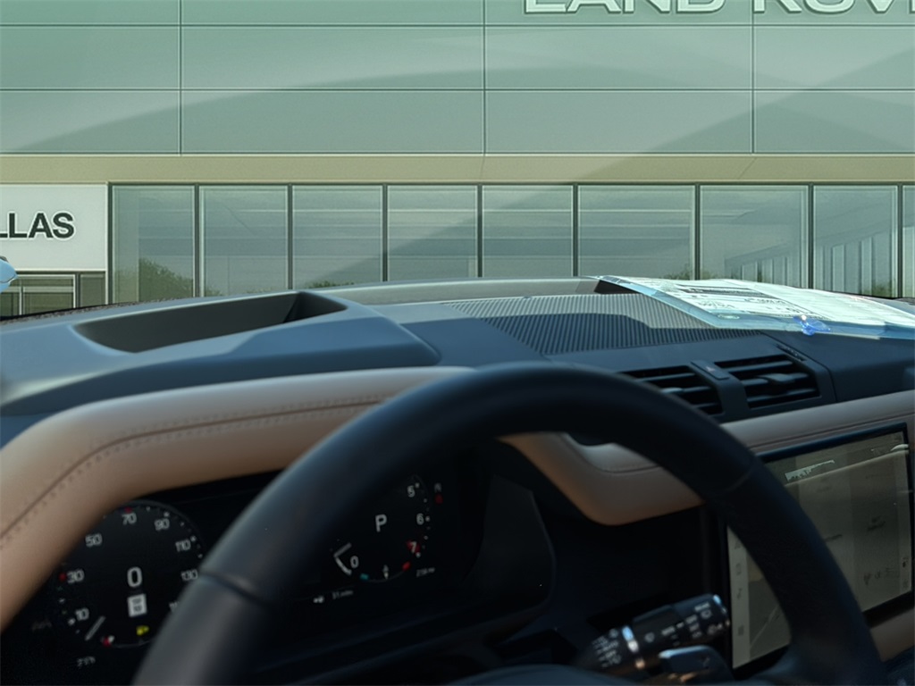 2025 Land Rover Defender 110 V8 photo 10