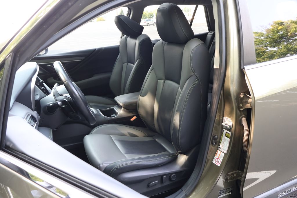 2020 Subaru Outback Onyx Edition XT photo 26