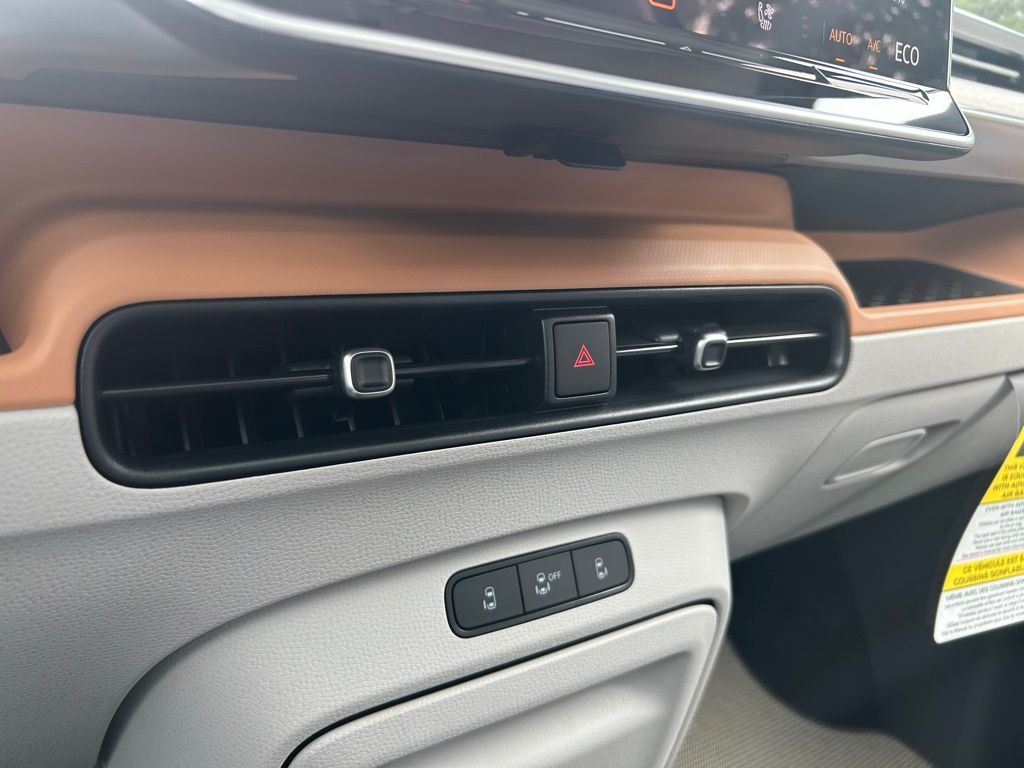 2025 Volkswagen ID. Buzz Pro Plus photo 49