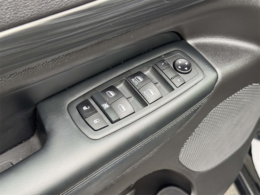 2020 Jeep Grand Cherokee Altitude photo 23