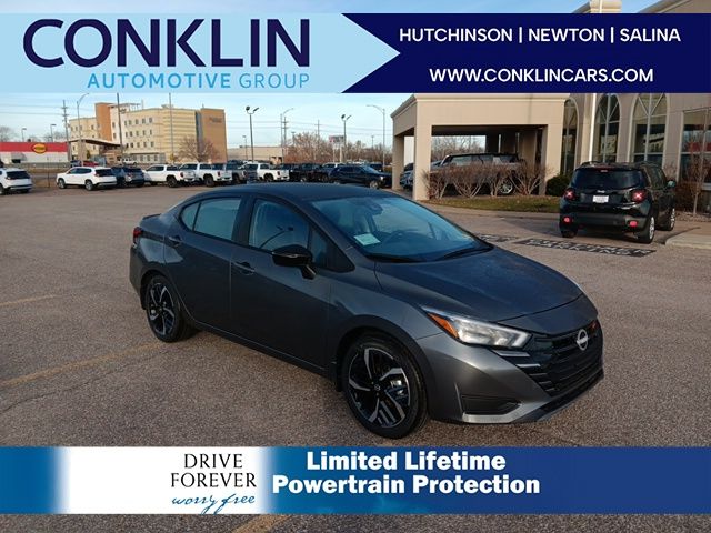 2025 Nissan Versa Sedan SR's photo