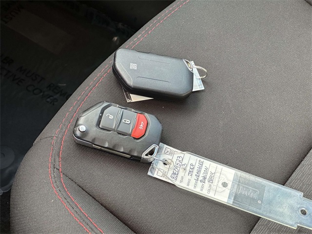 2023 Jeep Wrangler Rubicon photo 3