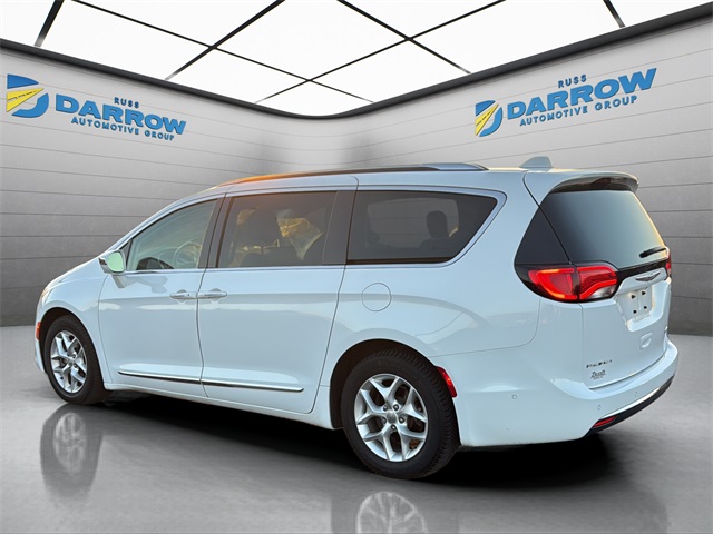 2020 Chrysler Pacifica Limited photo 3