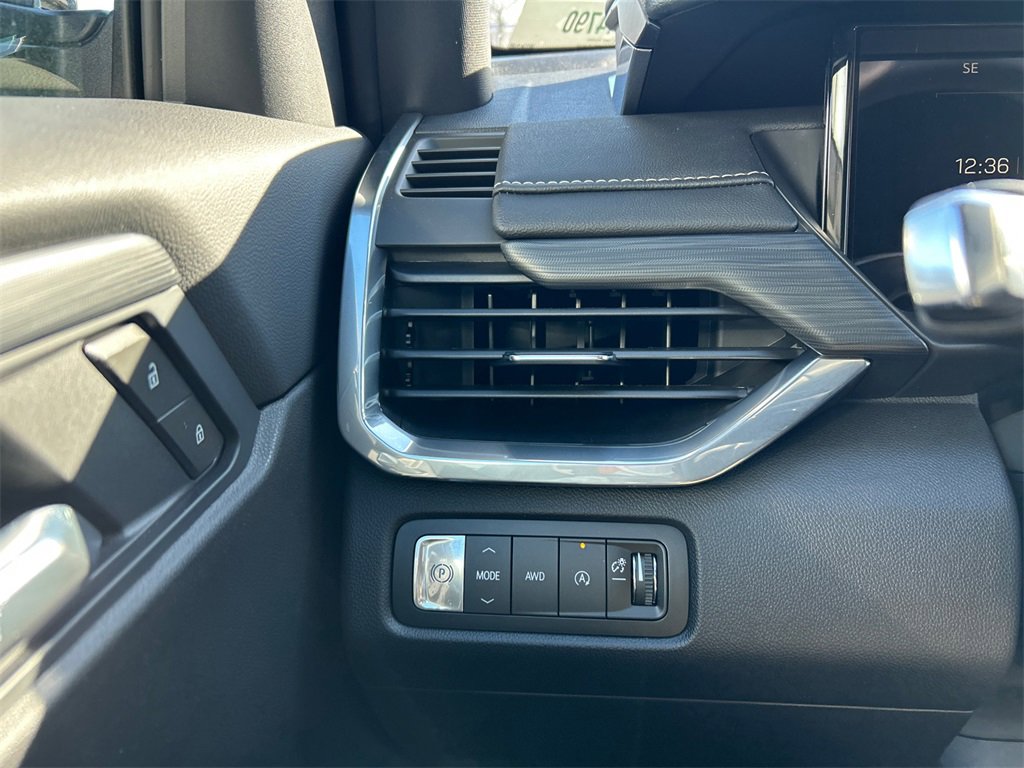 2026 GMC ACADIA - Image 18