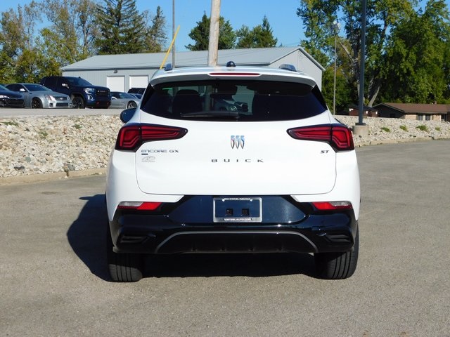 2024 Buick Encore GX Sport Touring photo 4