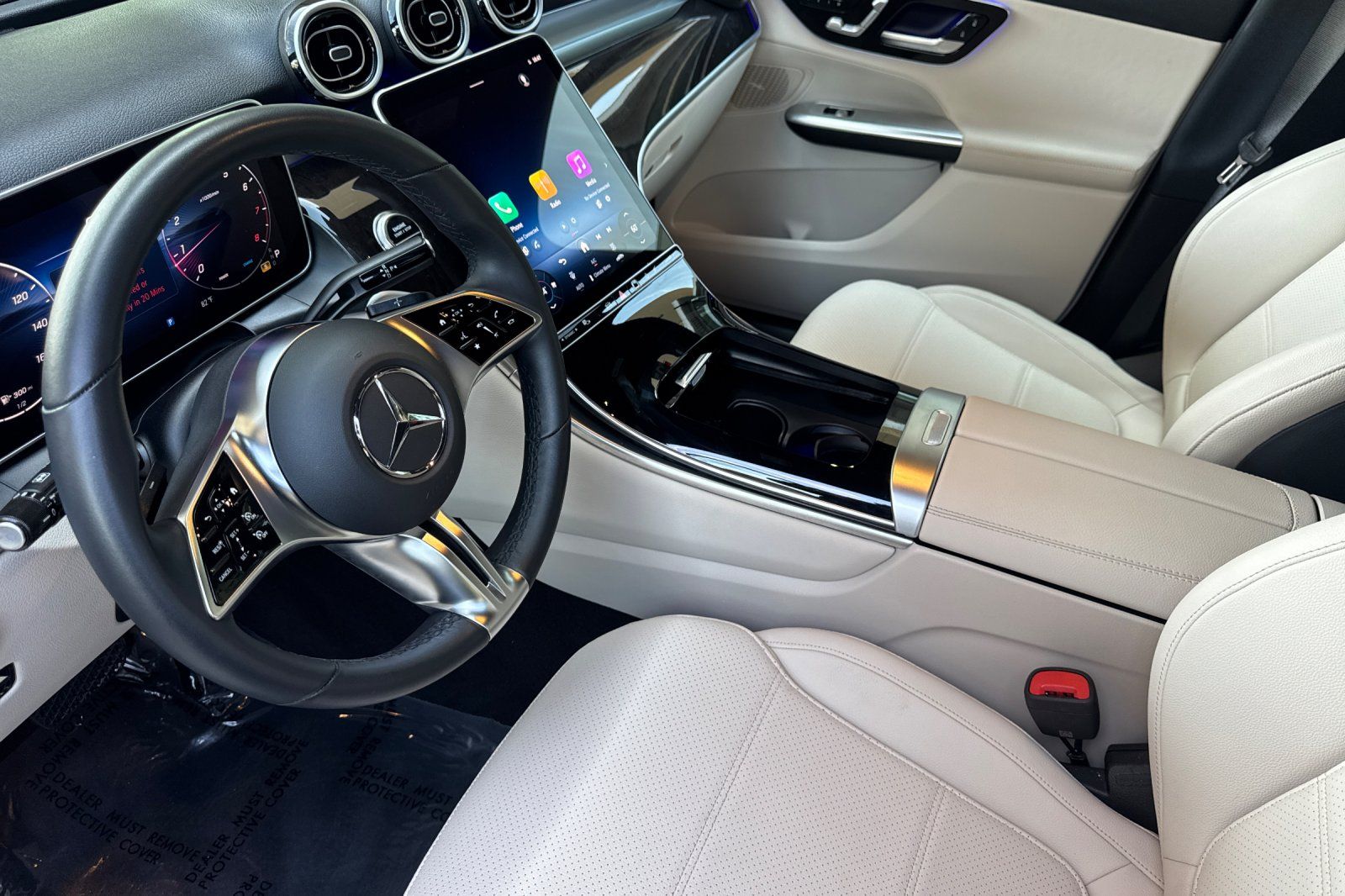 2025 Mercedes Benz GLC 300 photo 7