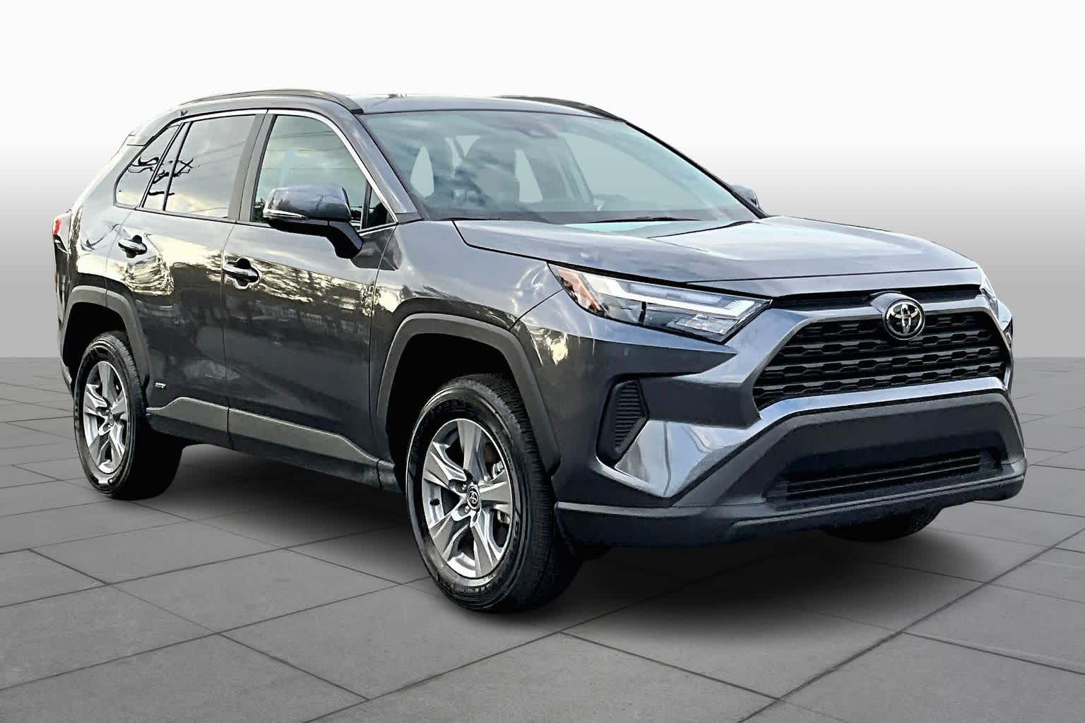 Certified 2025 Toyota RAV4 XLE with VIN 4T3RWRFV2SU180464 for sale in Kansas City