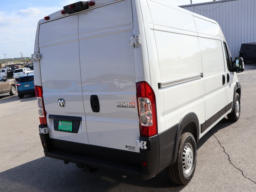 2026 Ram ProMaster 2500 photo 3
