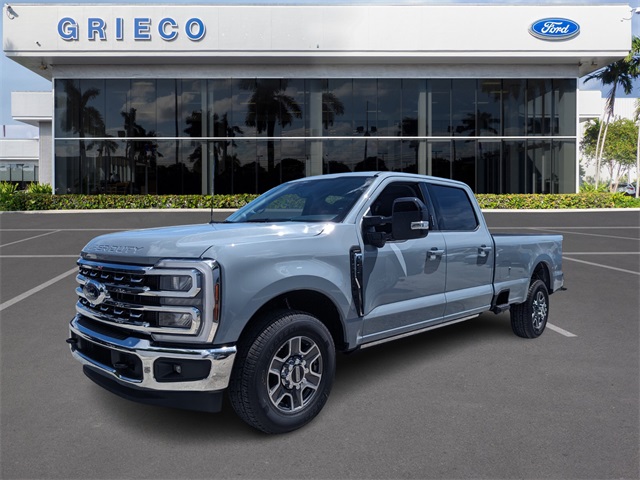 2026 Ford F-350 Lariat photo 4