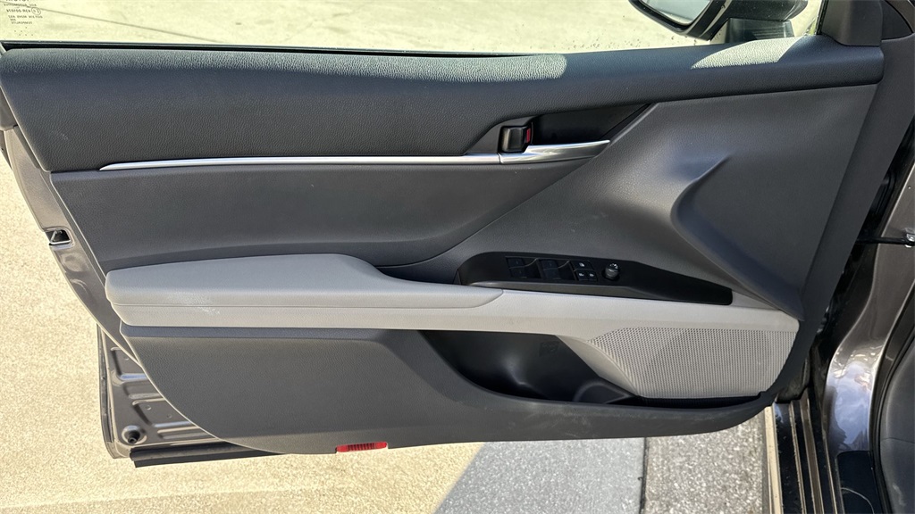 2023 Toyota Camry SE photo 38