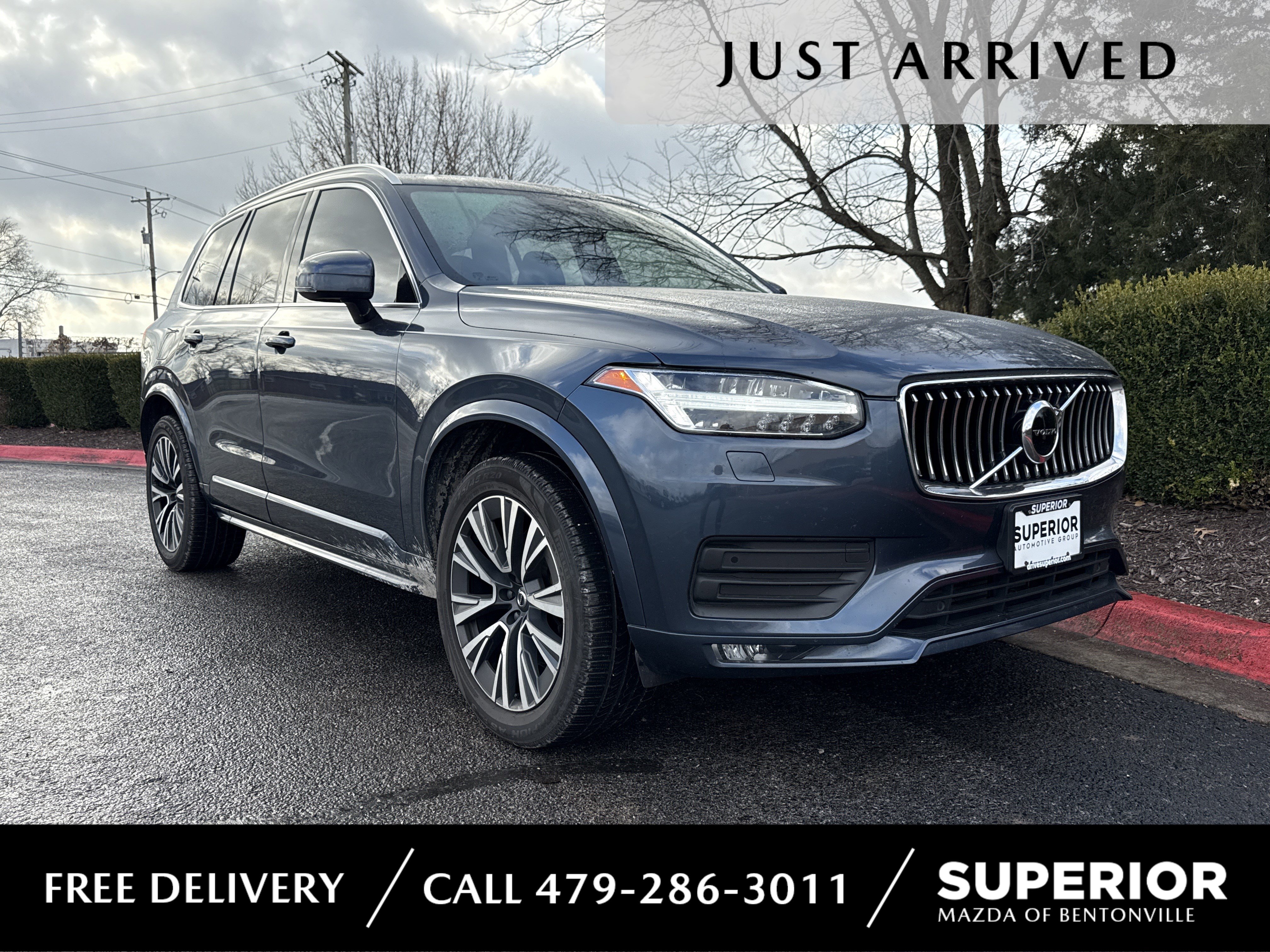 2021 Volvo XC90 Momentum's photo