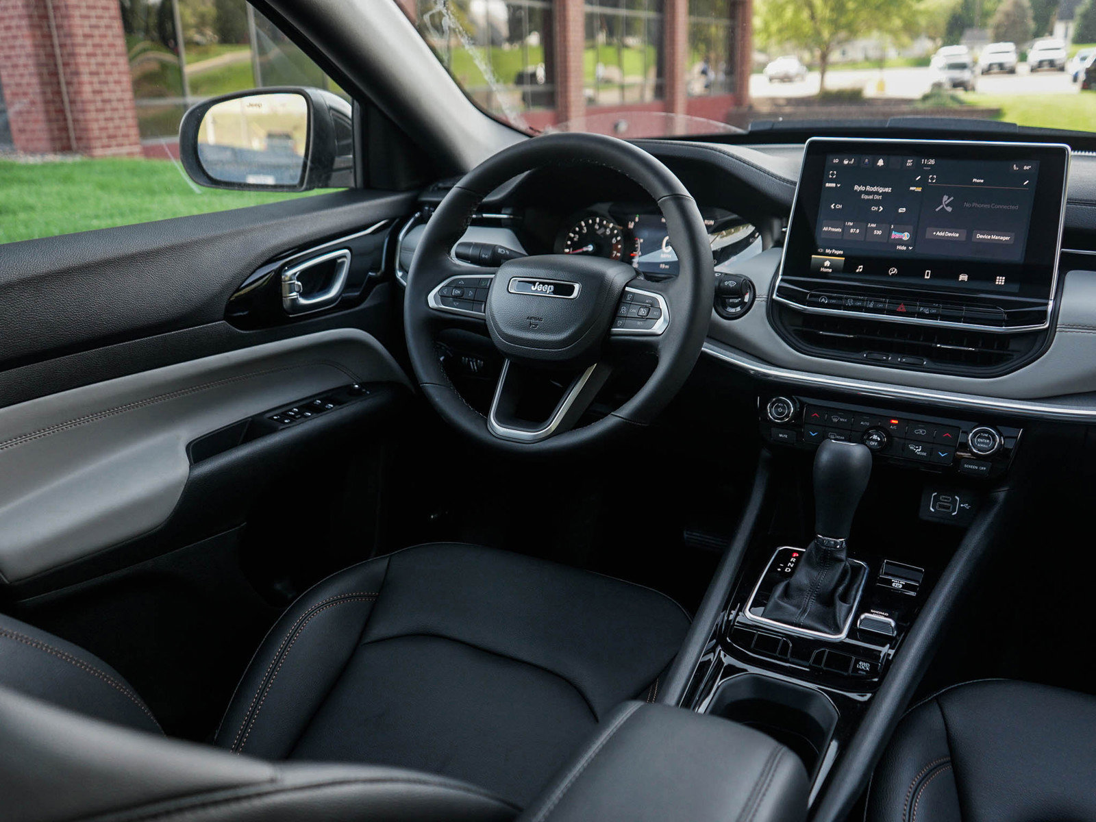 2025 Jeep Compass Limited photo 13