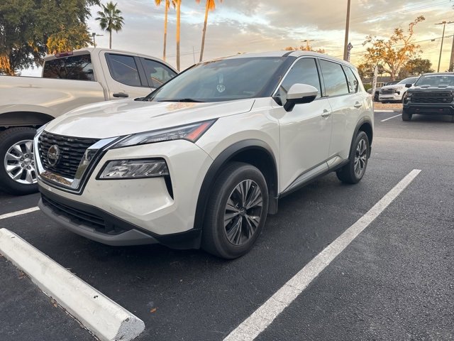 2021 Nissan Rogue SV's photo