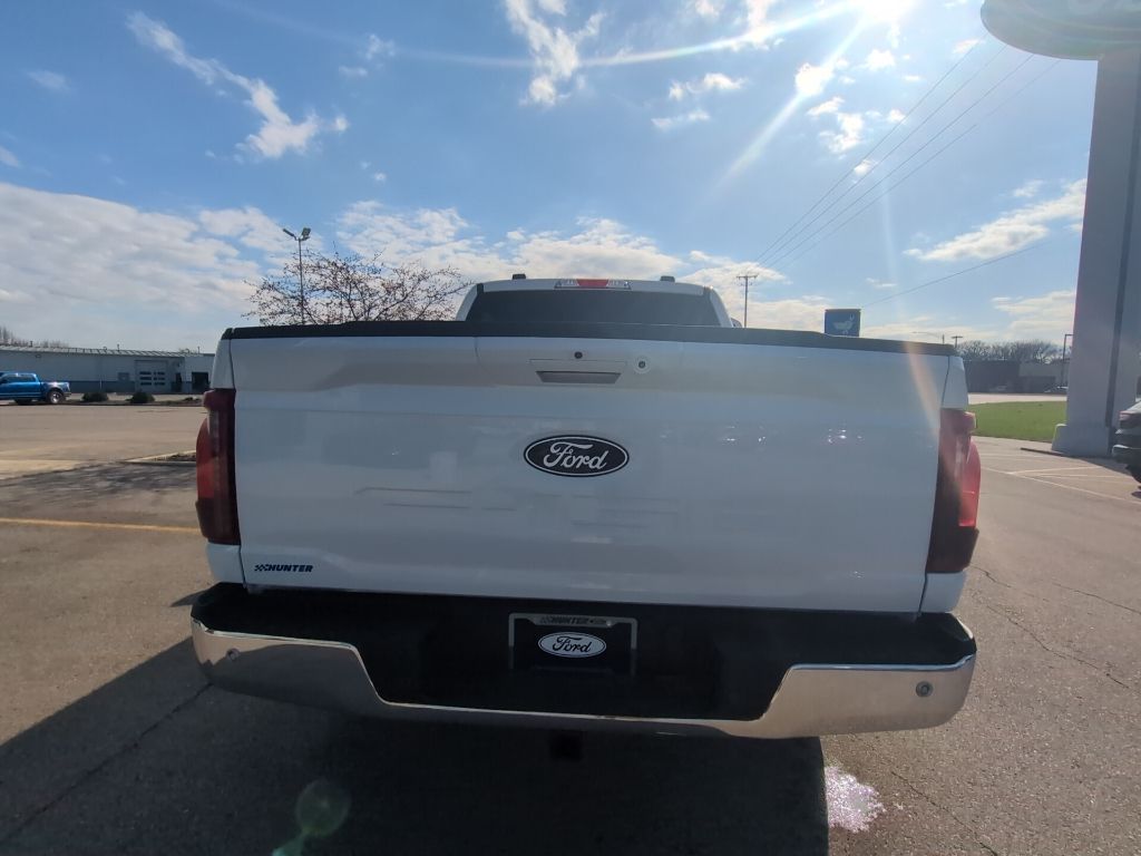 2025 Ford F-150 XLT photo 12