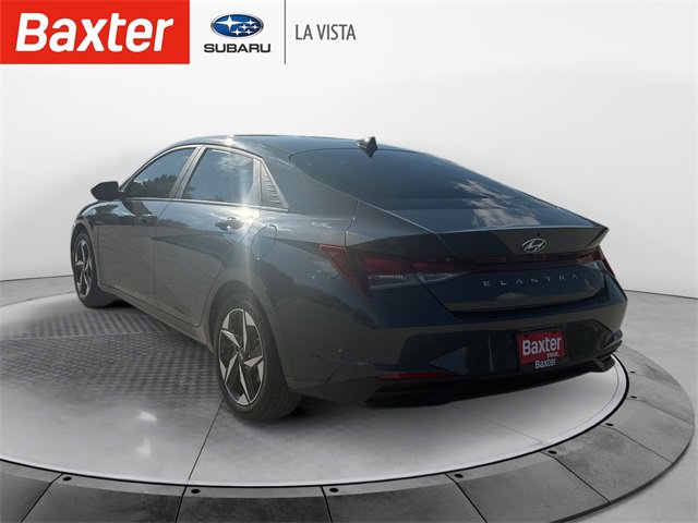 2023 Hyundai Elantra SEL photo 3