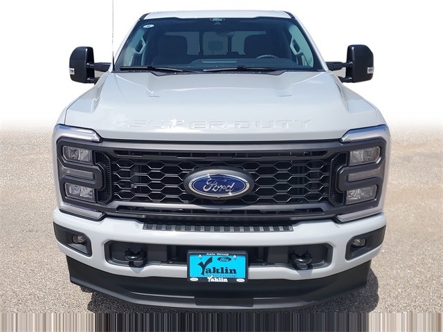 2025 Ford F-250 XL photo 2