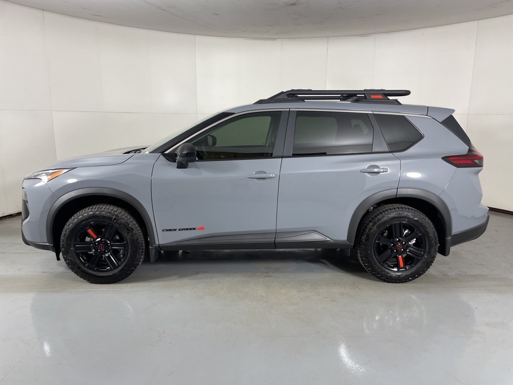 2026 Nissan Rogue SV photo 5