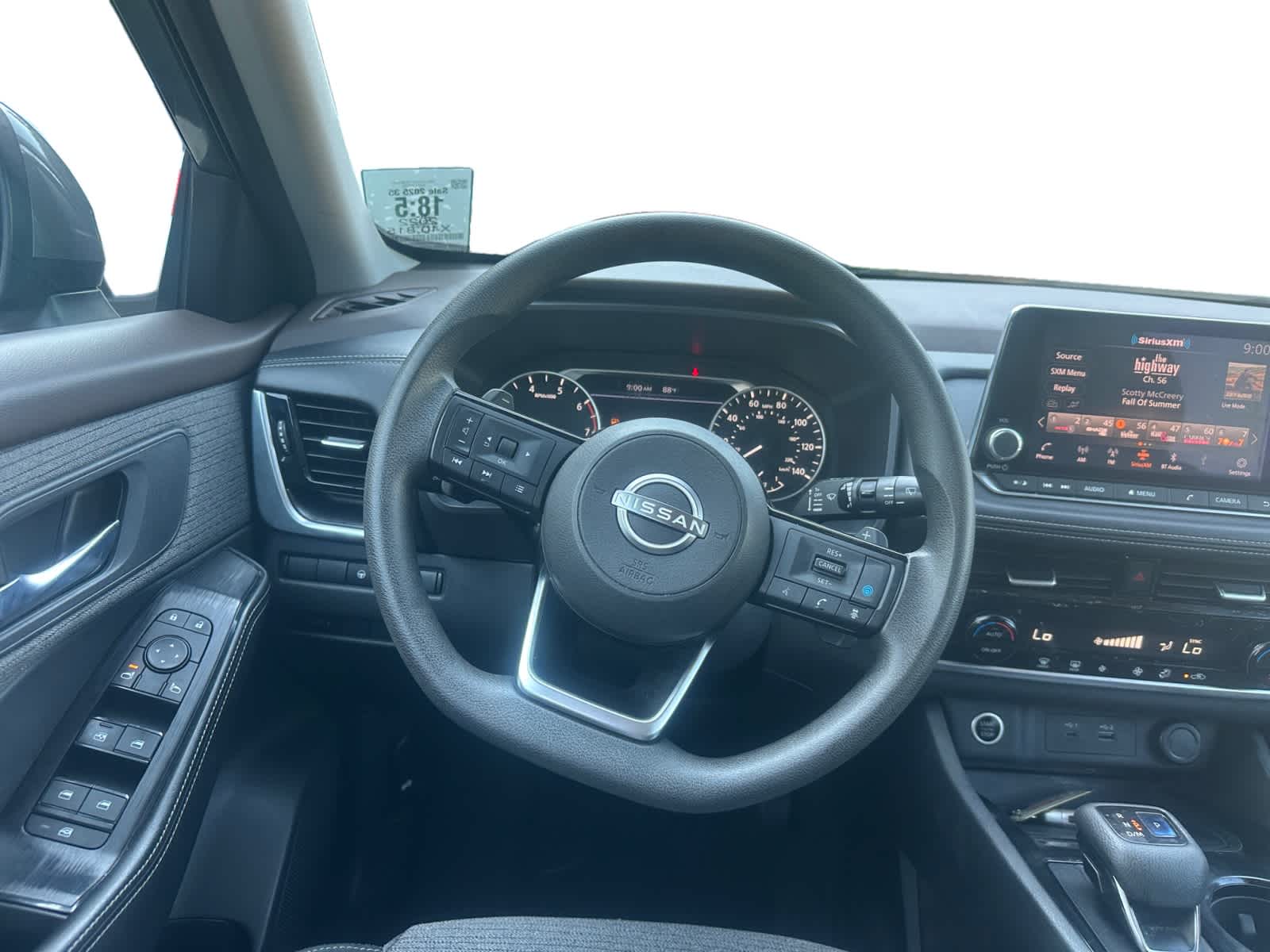 2022 Nissan Rogue SV photo 14