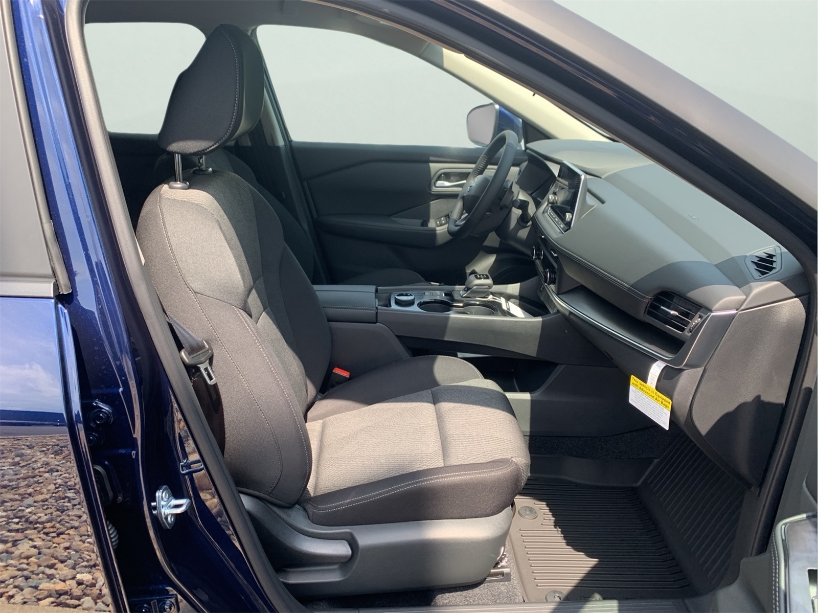 2026 Nissan Rogue SV photo 27