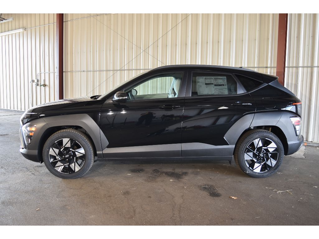 2025 Hyundai Kona SEL photo 4