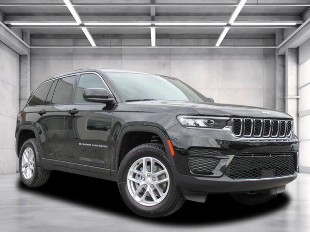 2025 Jeep Grand Cherokee Laredo's photo