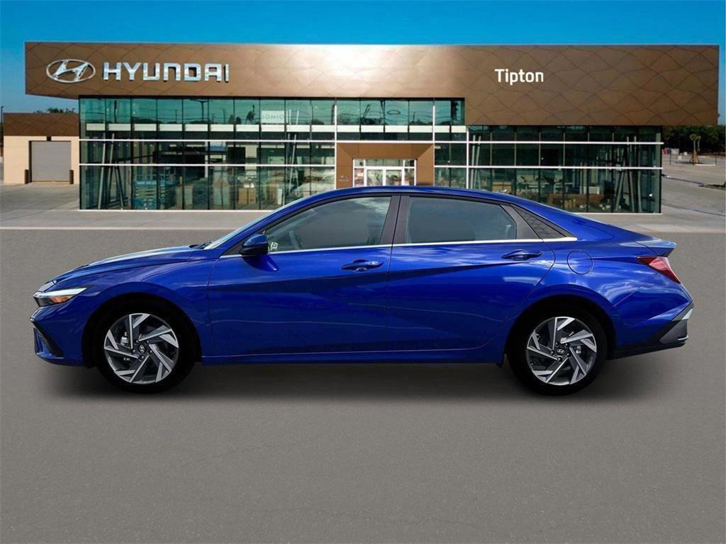 2025 Hyundai Elantra SEL Convenience photo 3