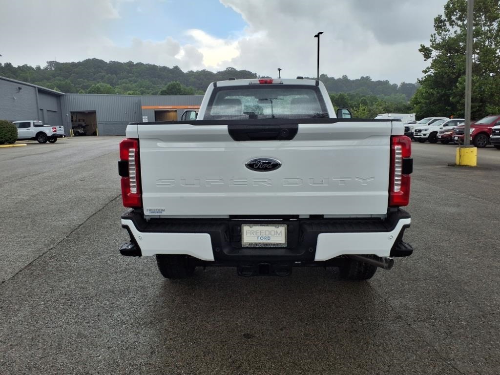 2025 Ford F-350 XL photo 4