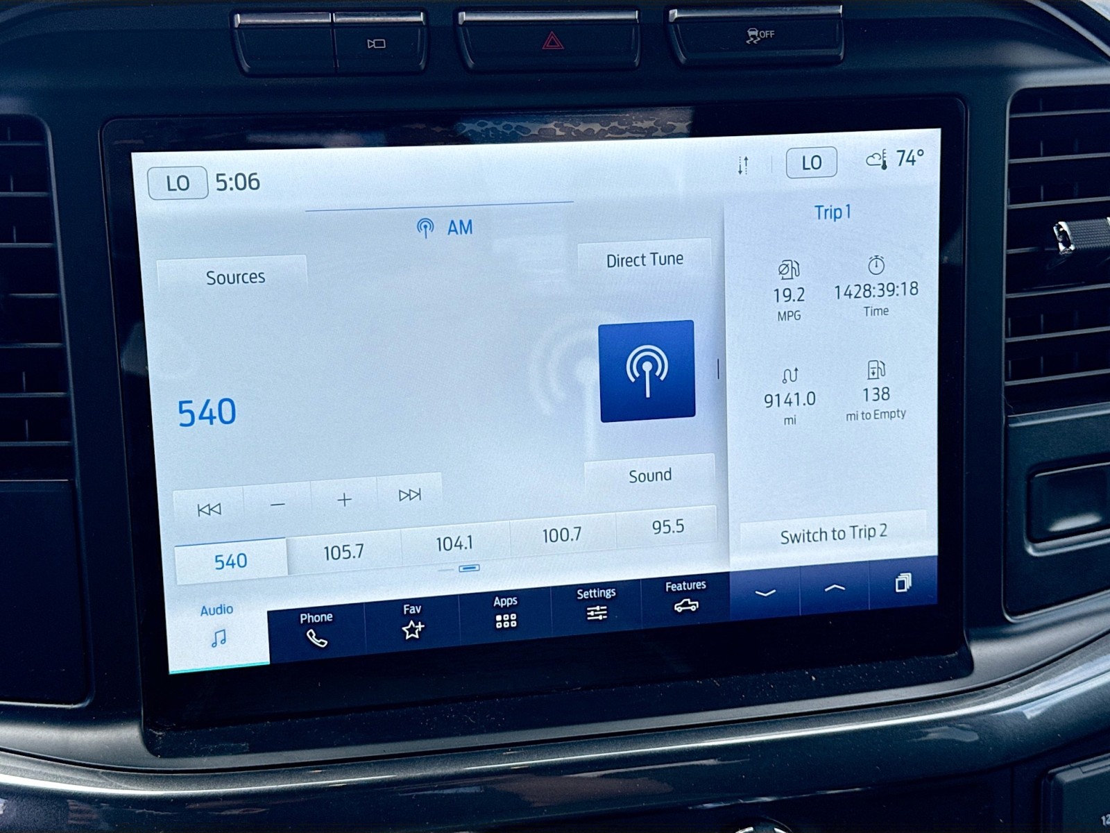 2022 Ford F-150 XLT photo 14