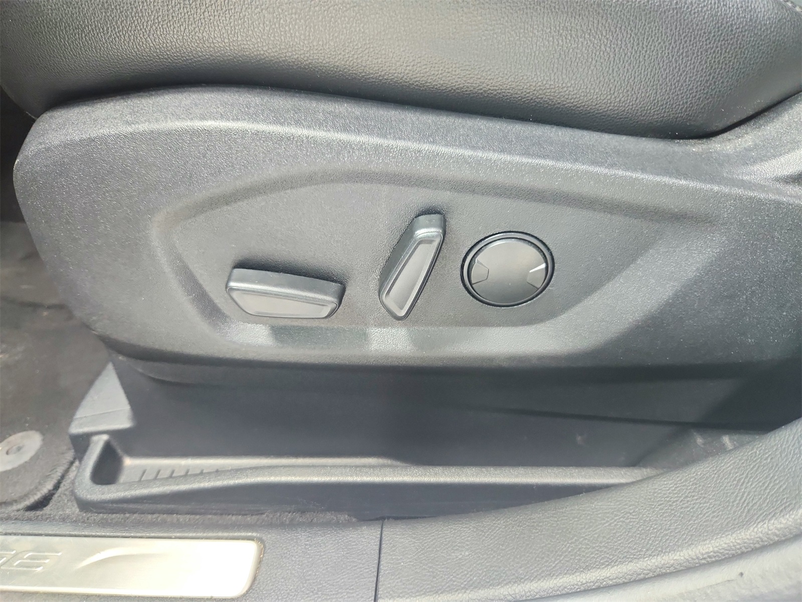 2024 Ford Edge Titanium photo 20