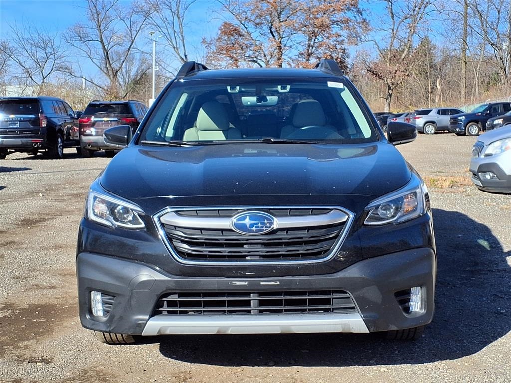 2022 Subaru Outback Limited photo 2