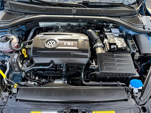 2025 Volkswagen Jetta GLI 2.0T Autobahn photo 9