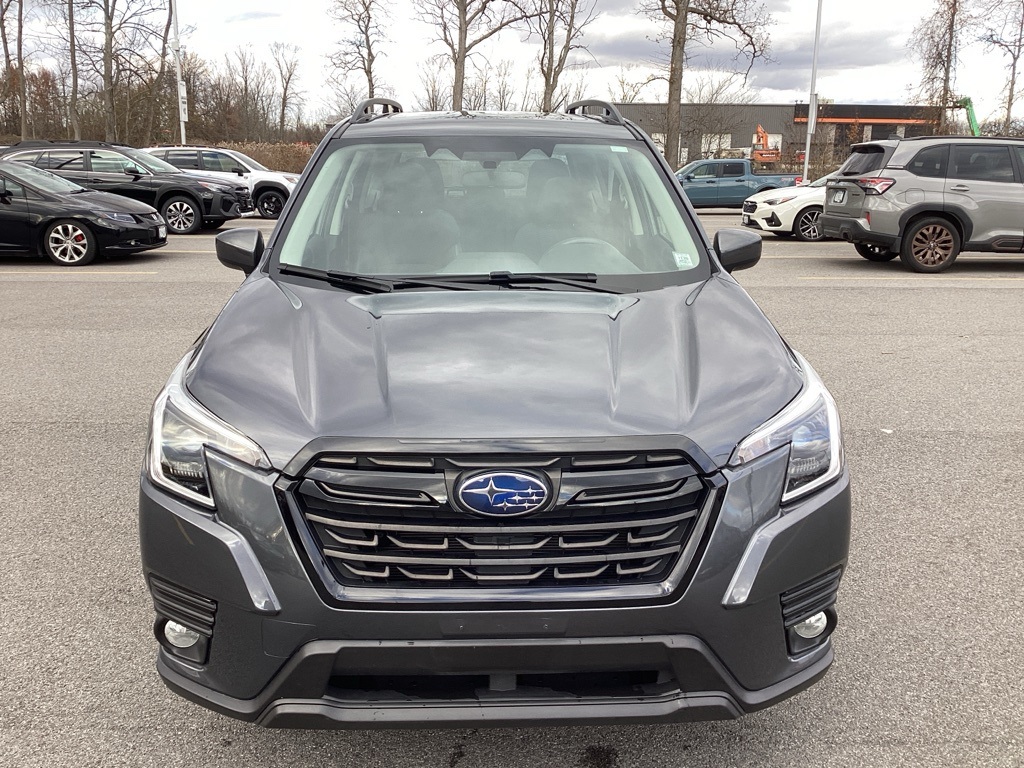 2023 Subaru Forester Premium photo 2