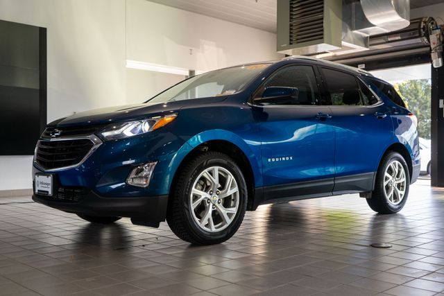 2020 Chevrolet Equinox LT photo 3